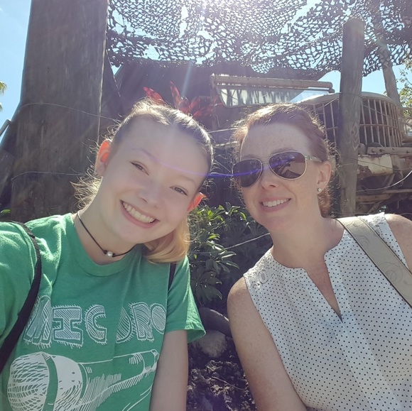 Meet your Posher, Dana - Picture 1 of 1